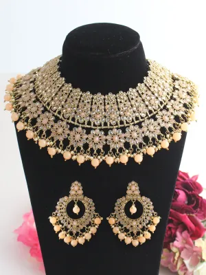 Amaira Necklace Earring Set