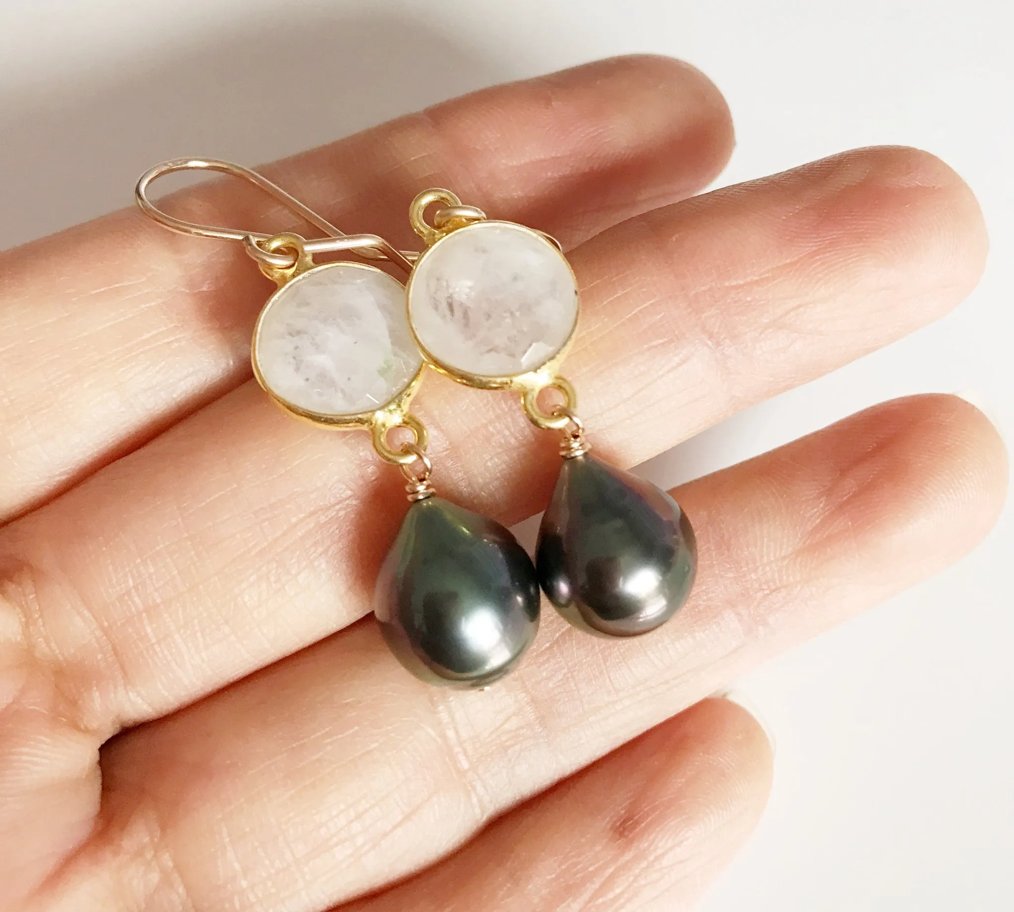 Earrings Kara - moonstone (E363)