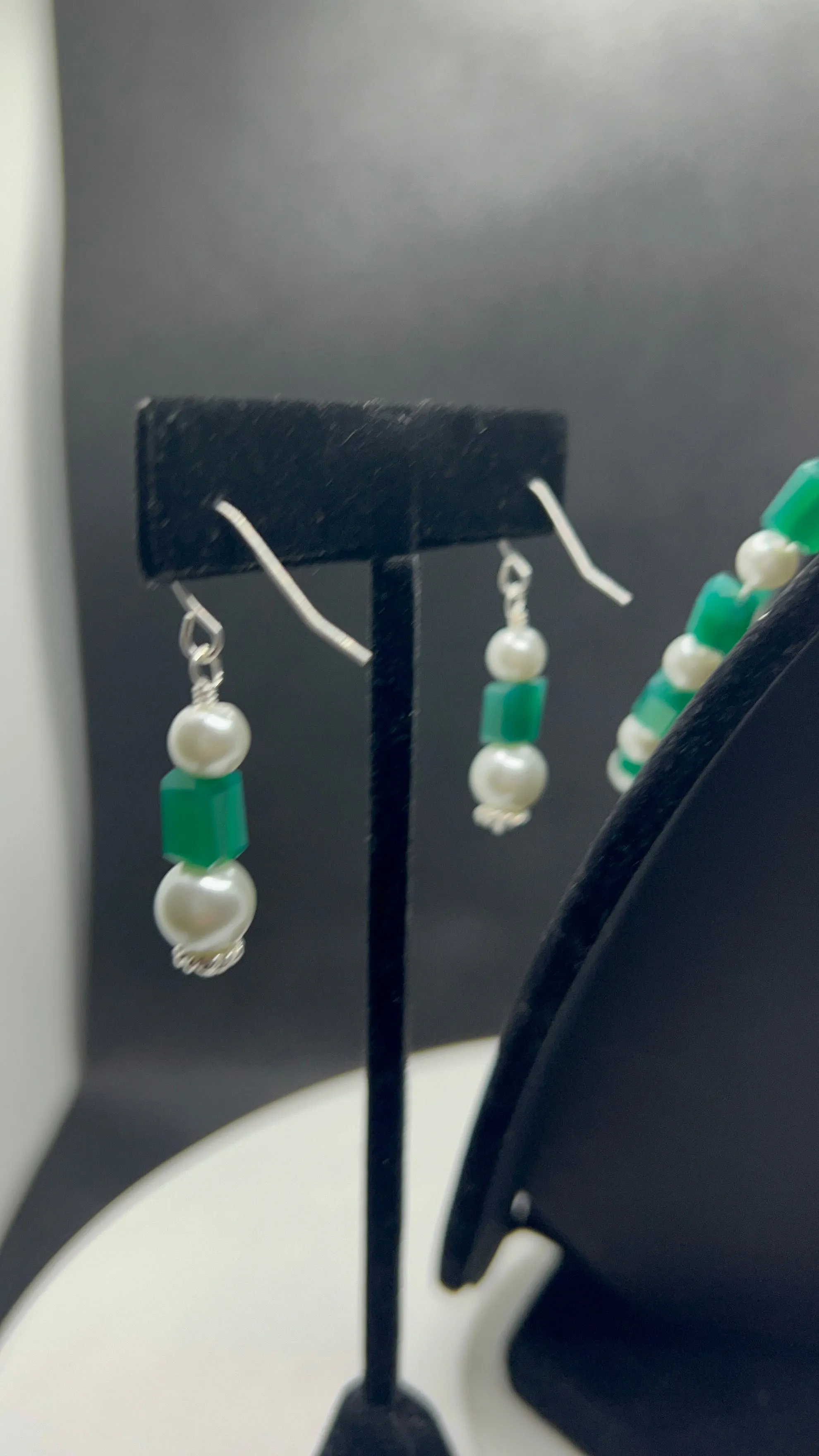 Green Onyx and White Glass Pearl Knotted Necklace and Earrings