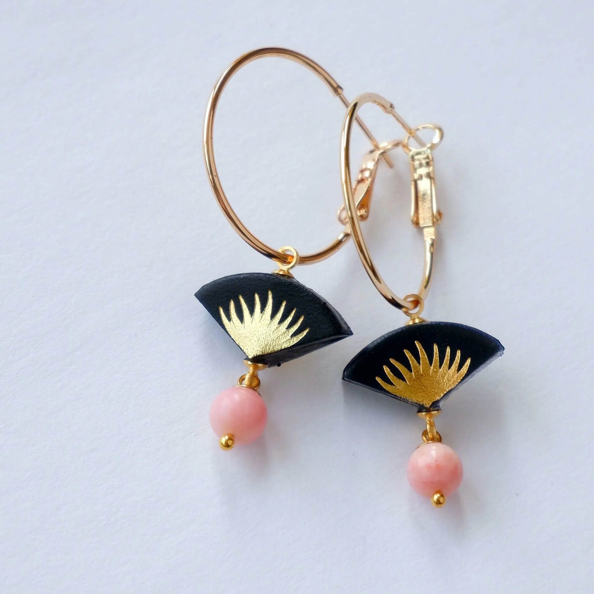 HAVANA . beaded palm fan hoop earrings