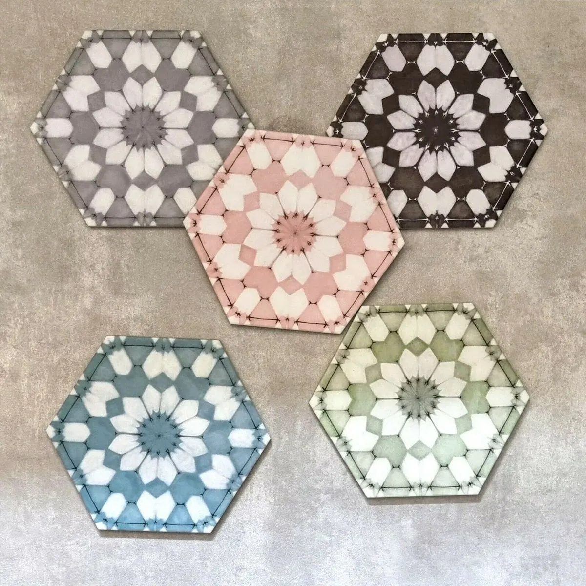 Maroush Nero Hexagon 18.7cm x 21.6cm