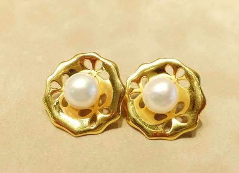 Natural White Pearl Earrings in Gold