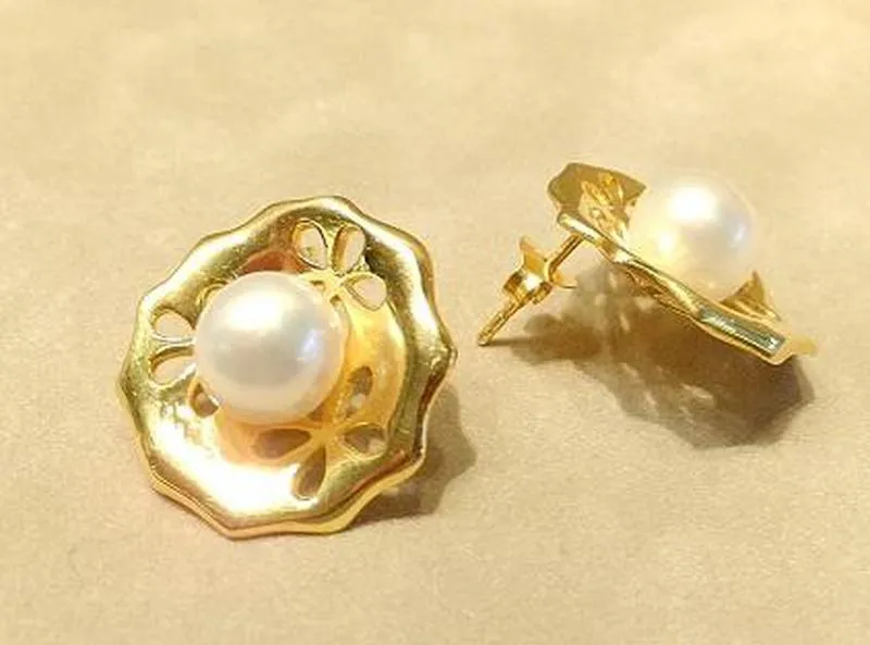 Natural White Pearl Earrings in Gold