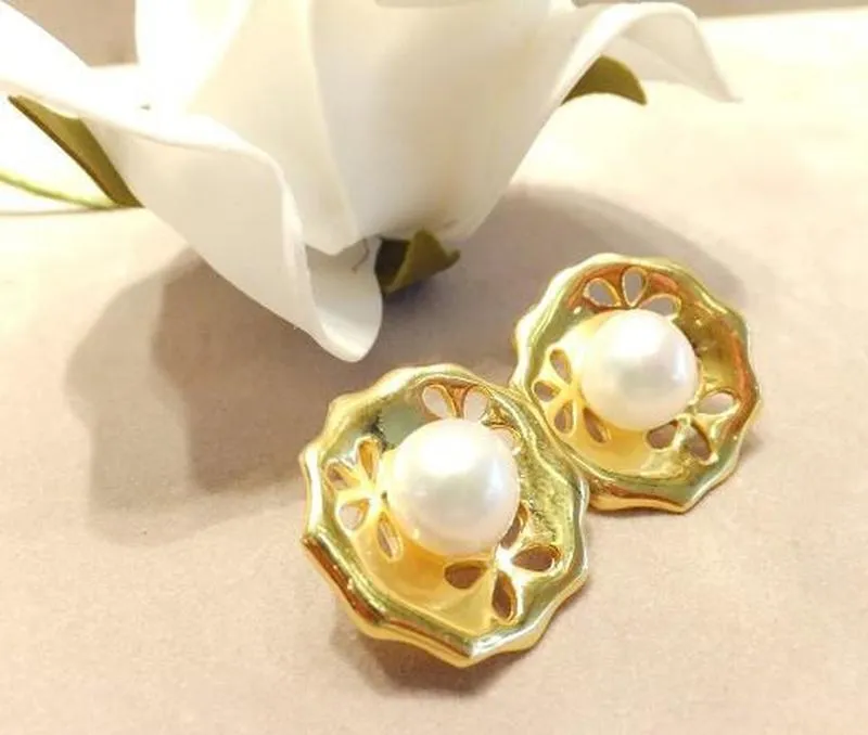 Natural White Pearl Earrings in Gold