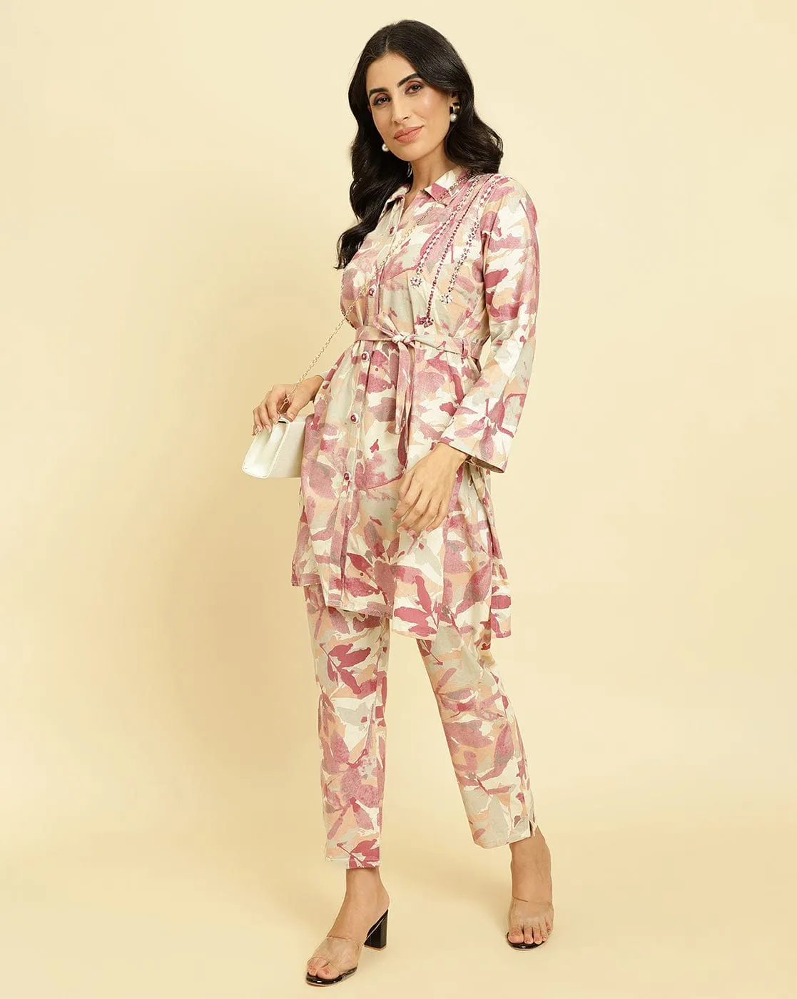 Varanga Women Off White & Mauve Floral Printed Straight Kurta Paired With Tonal Printed Bottom