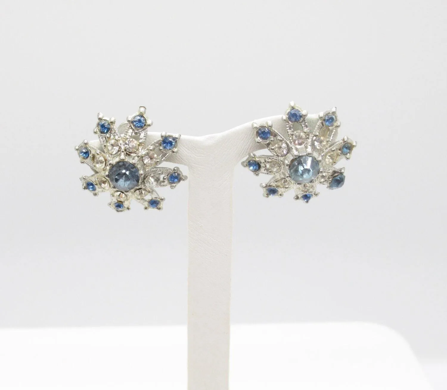 Vintage Lacy Blue and White Screw Back Earrings